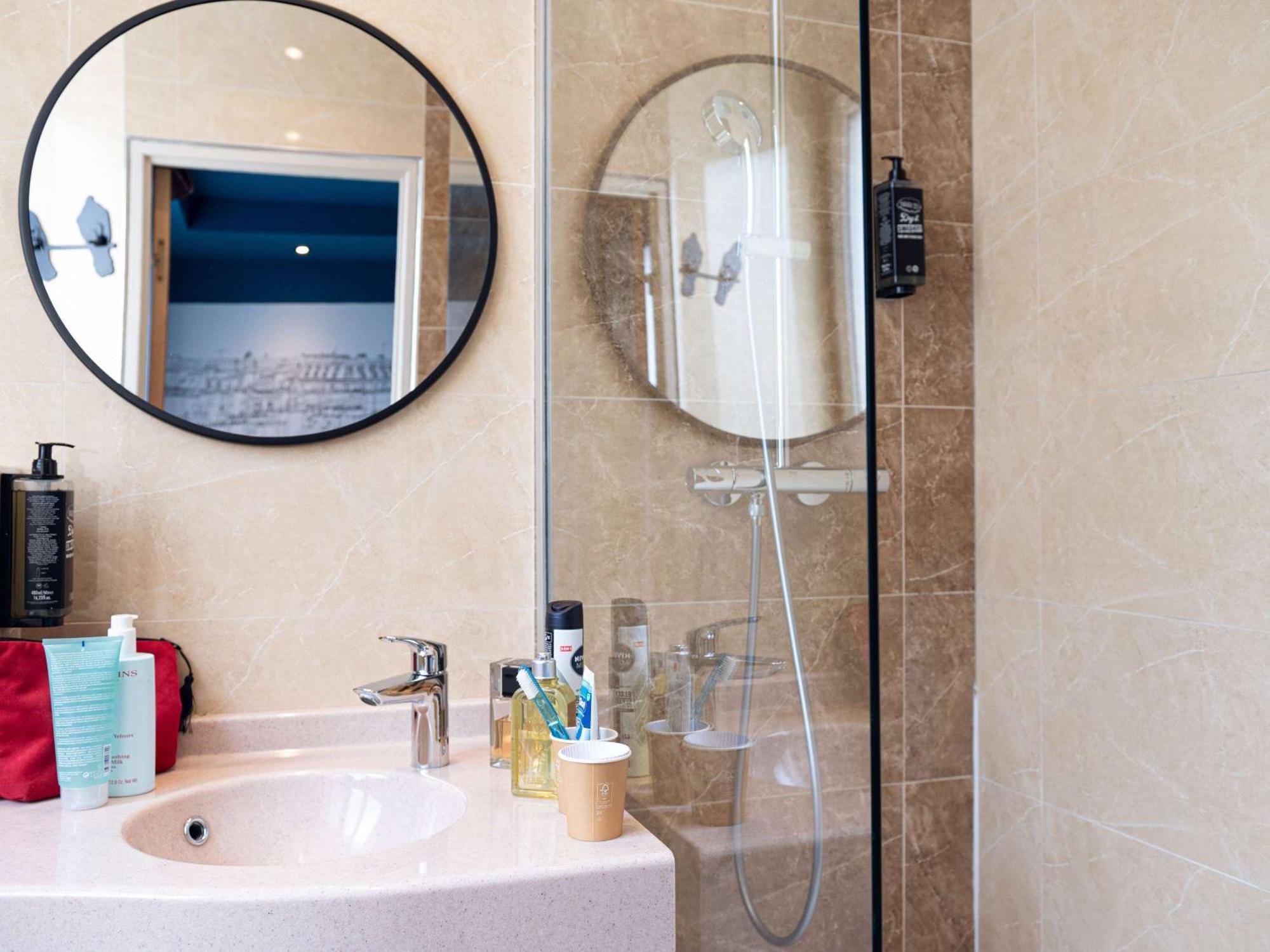 Ibis Styles Paris Batignolles Hotell Eksteriør bilde